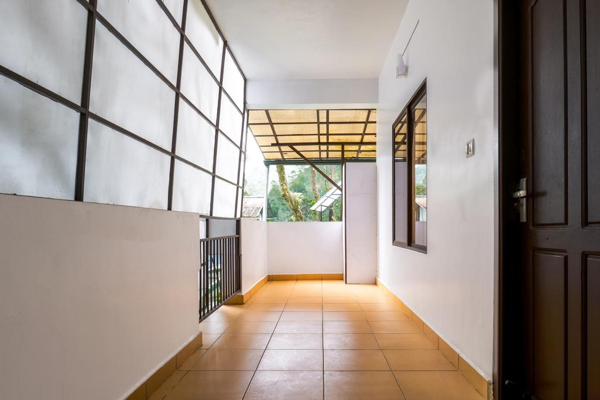 Exotica Holidays Hotel Viripara Exterior photo